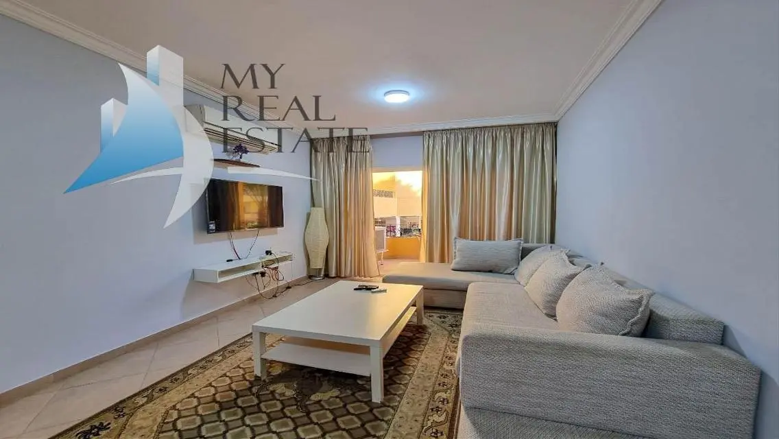 Pool view furnished 1 bed in British Resort