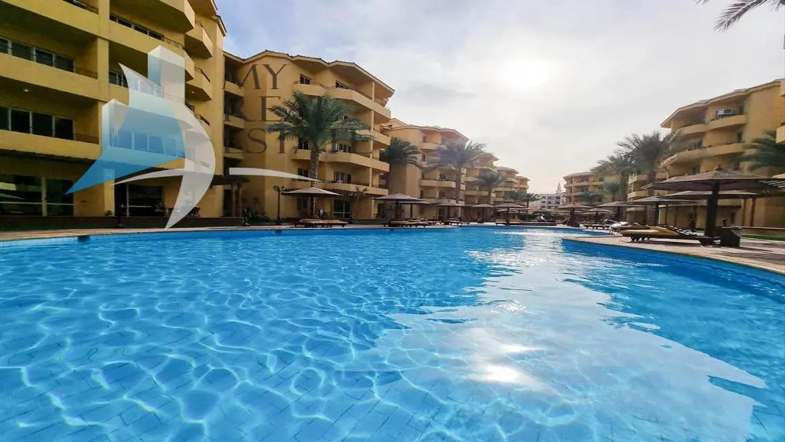 Pool view furnished 1 bed in British Resort