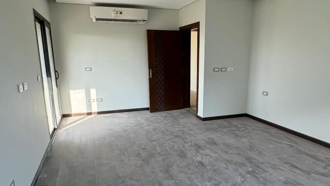 شقه مطبخ و تكيفات للأيجار في كمبوند سوديك فيليت
