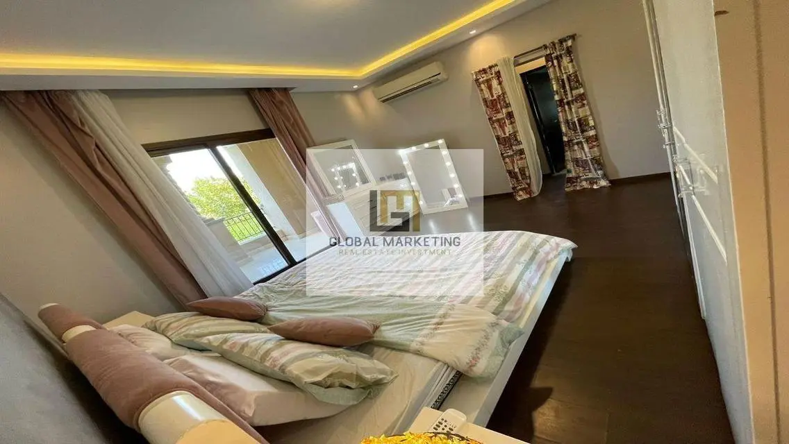 Furnished townhouse in a prime location - garden