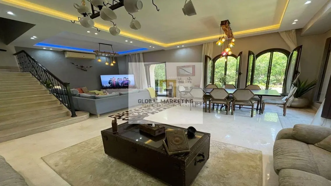 Furnished townhouse in a prime location - garden