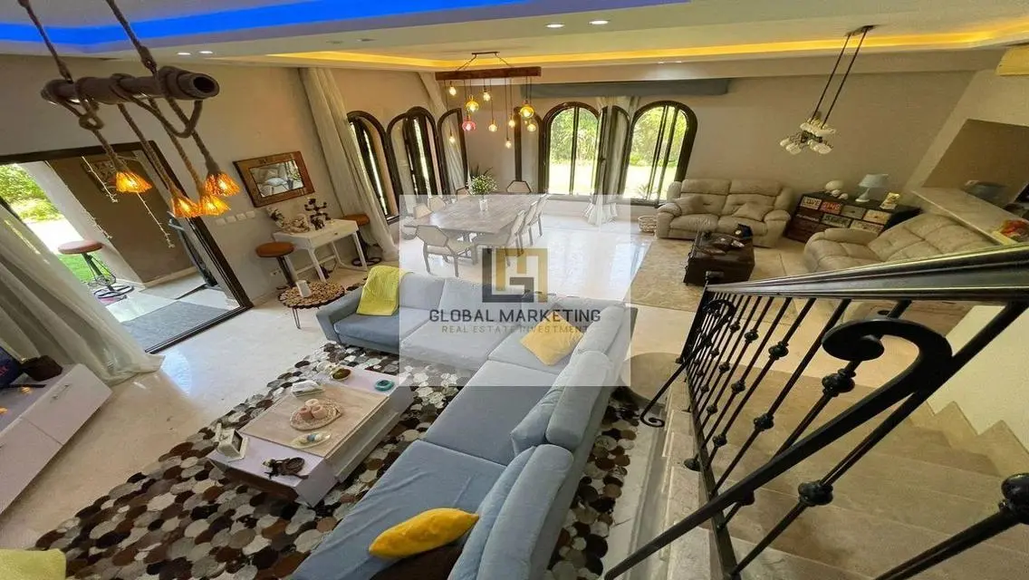 Furnished townhouse in a prime location - garden