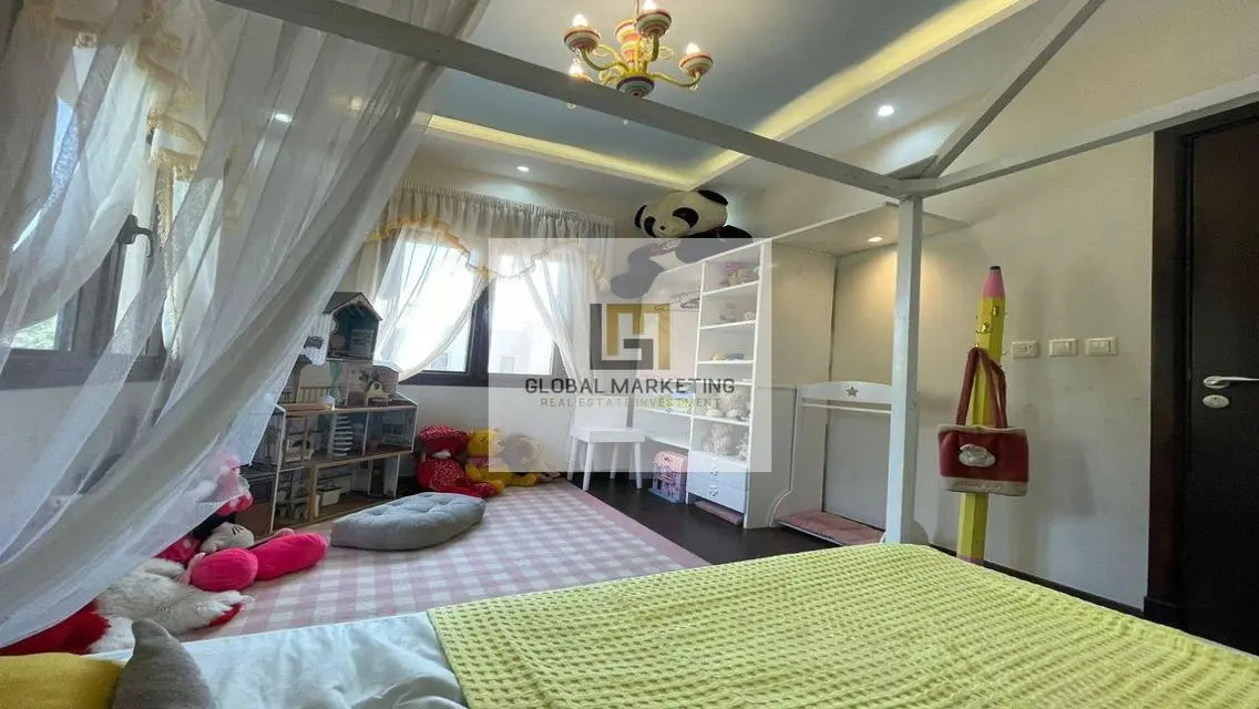 Furnished townhouse in a prime location - garden