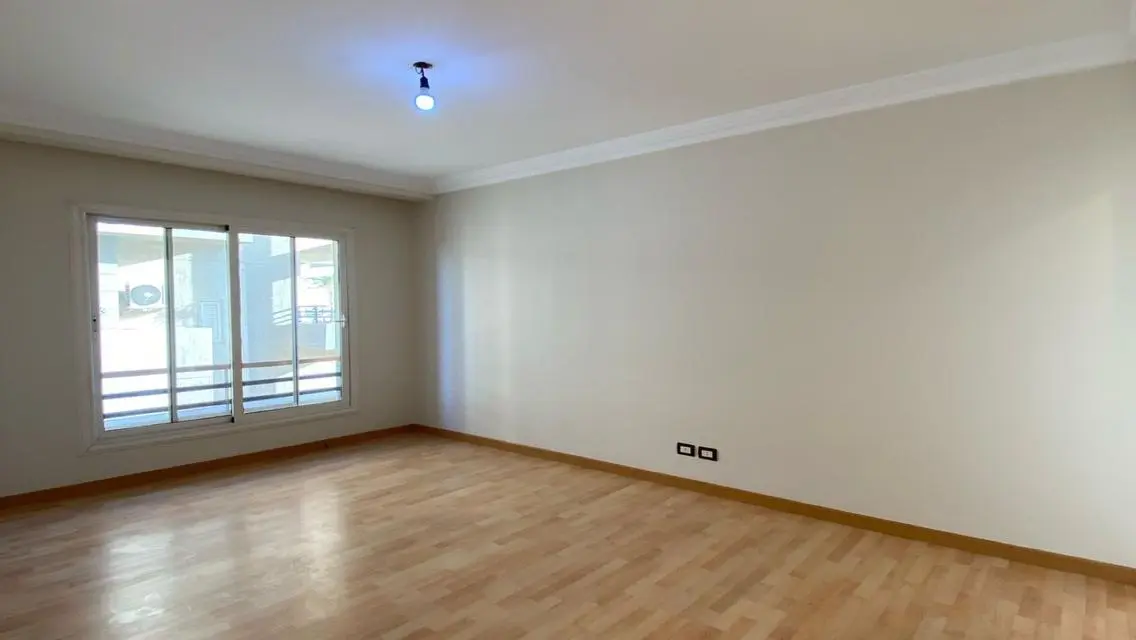 Apartment for rent in Compound The Square
