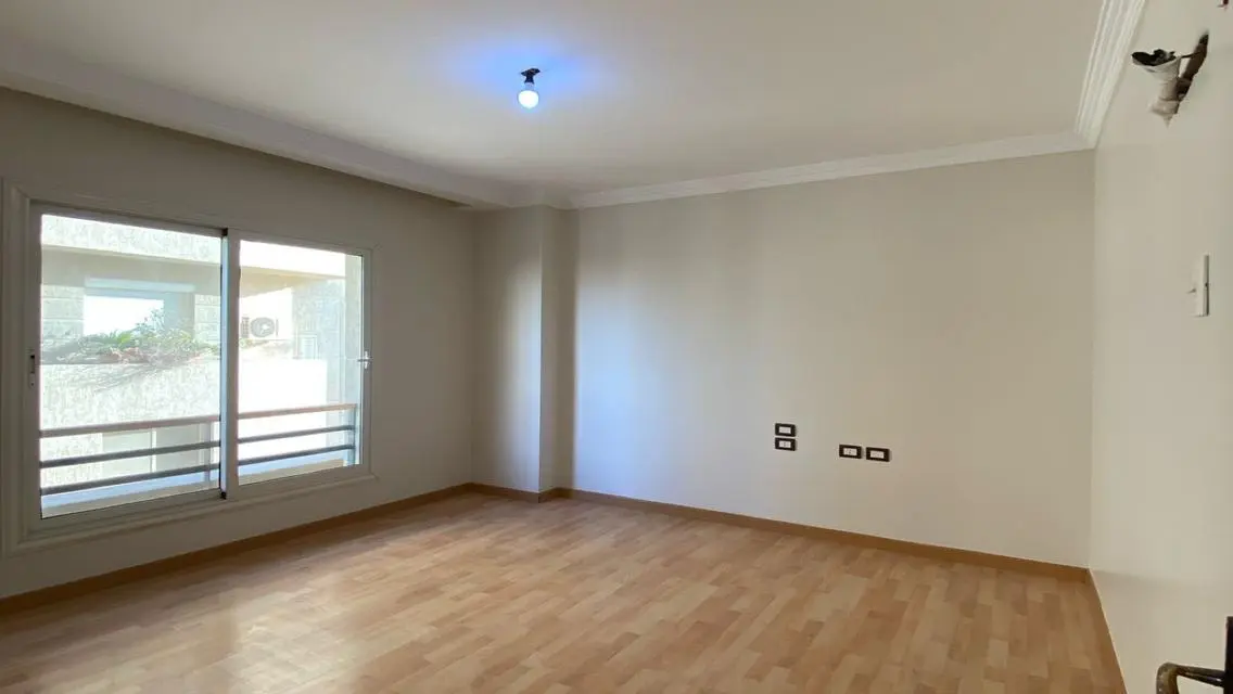 Apartment for rent in Compound The Square
