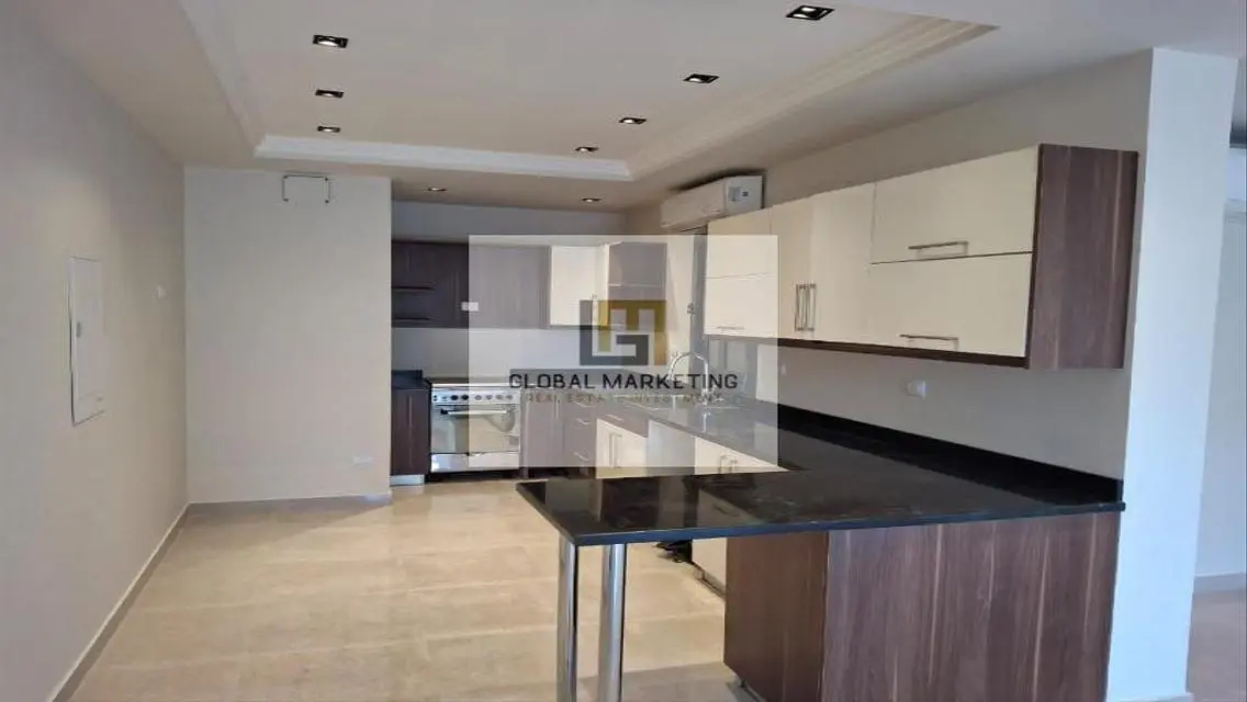 Ground floor apartment with garden for rent