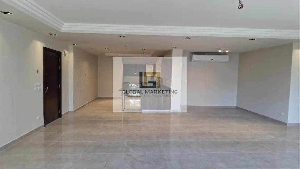 Ground floor apartment with garden for rent