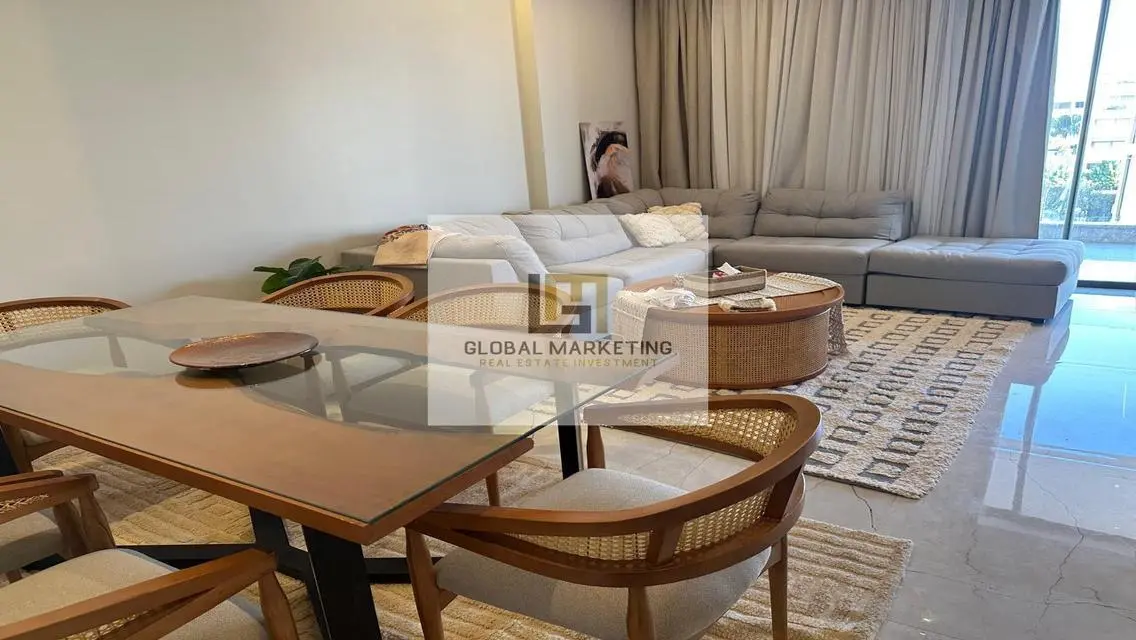 شقه فندقيه الترا مودرن للايجار بكمبوند ليك فيو