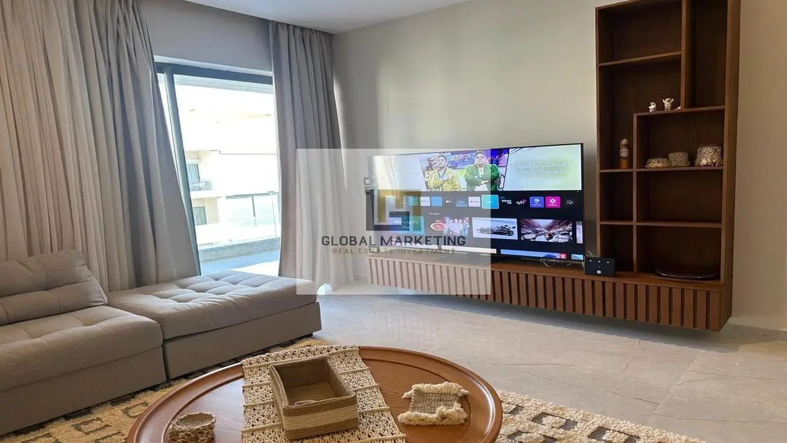شقه فندقيه الترا مودرن للايجار بكمبوند ليك فيو