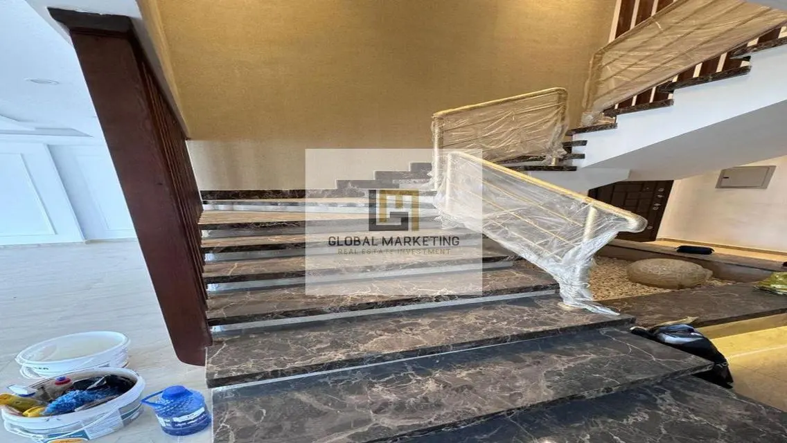 دوبليكس نصف مفروشة للايجار في كمبوند هايد بارك