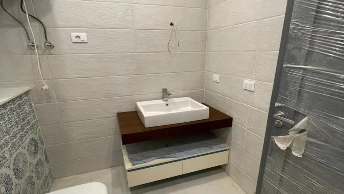 Semi furnished penthouse for rent in Villette 