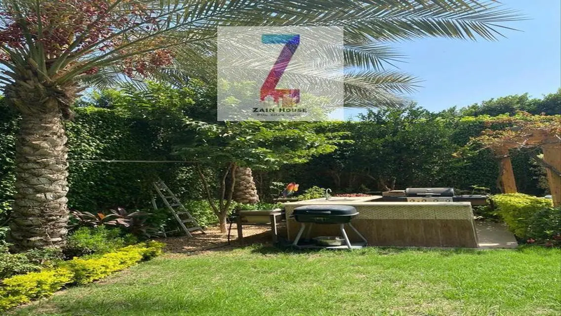 - For sale, a distinctive villa in the Fifth Settl