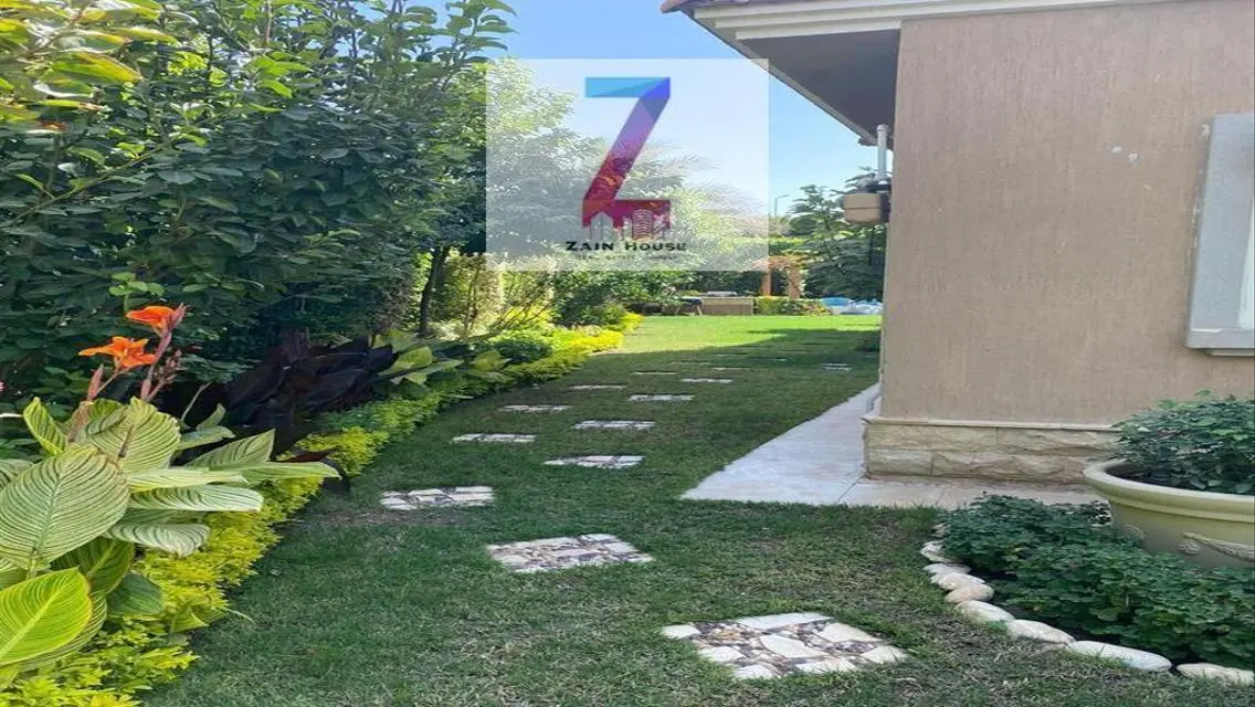 - For sale, a distinctive villa in the Fifth Settl