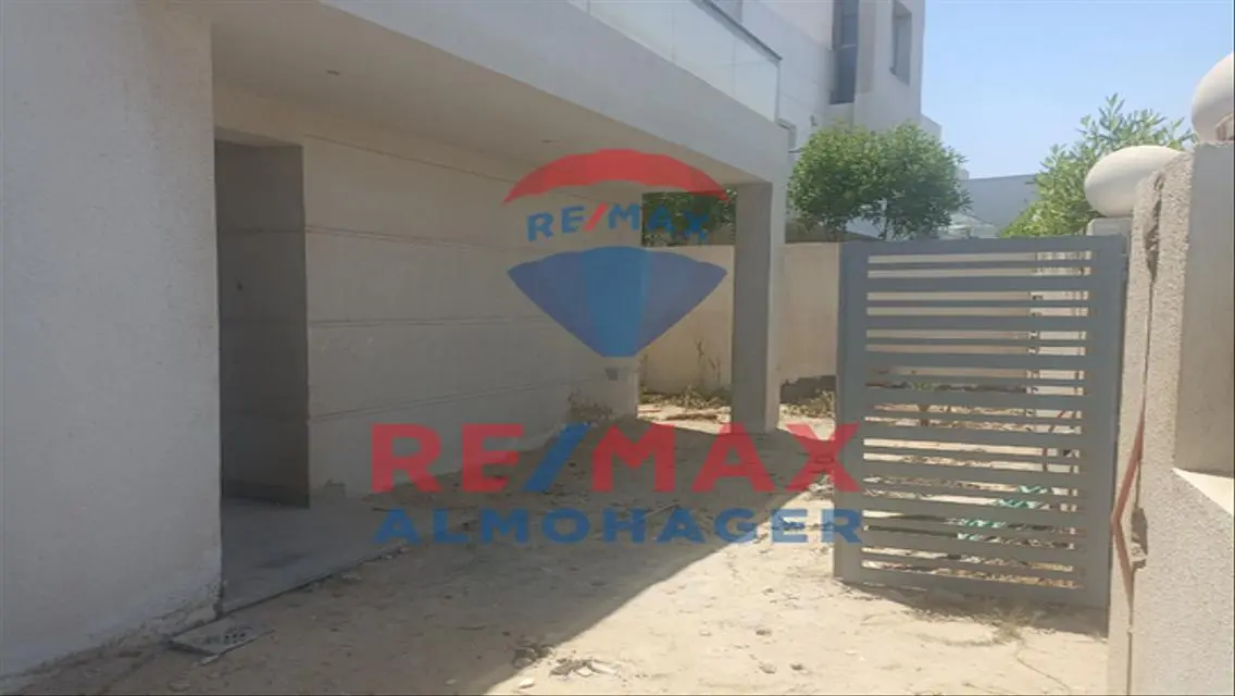 شقة فاخرة ذات ميزات استثنائية