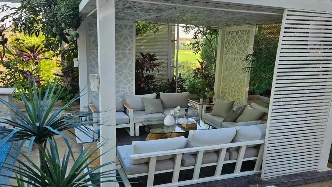 Villa with swimming pool first row golf 