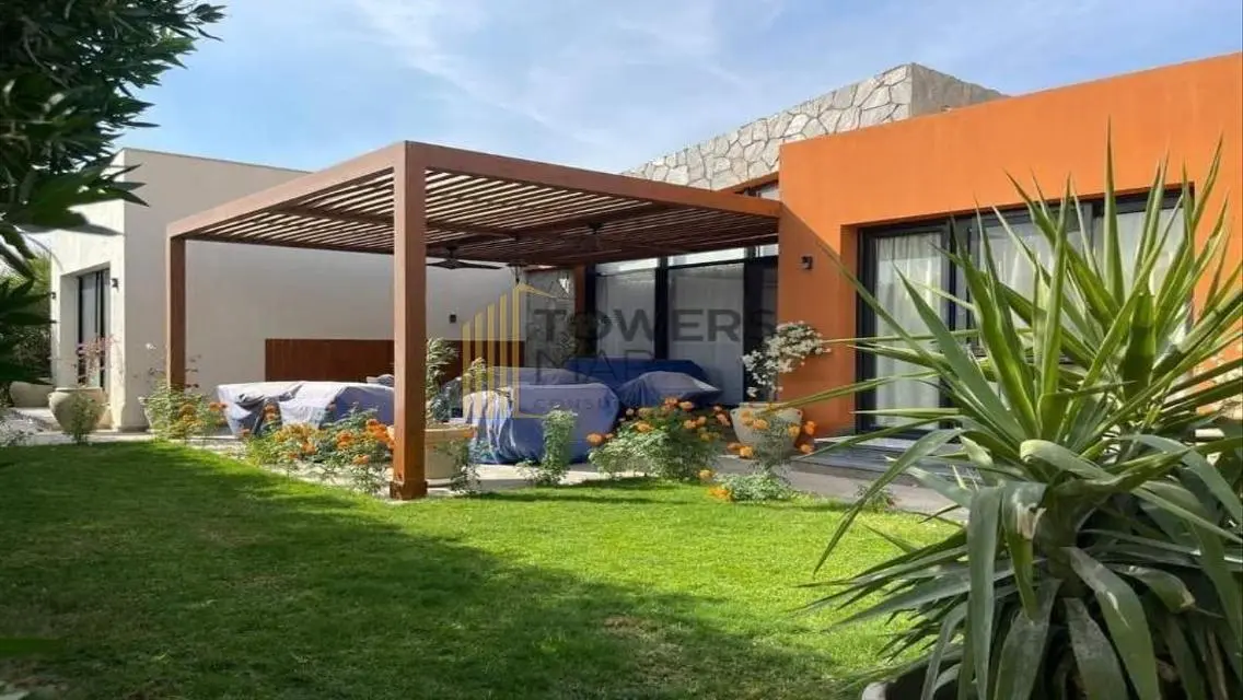 villa 2 BR / finished / plot 400m / installment 7y