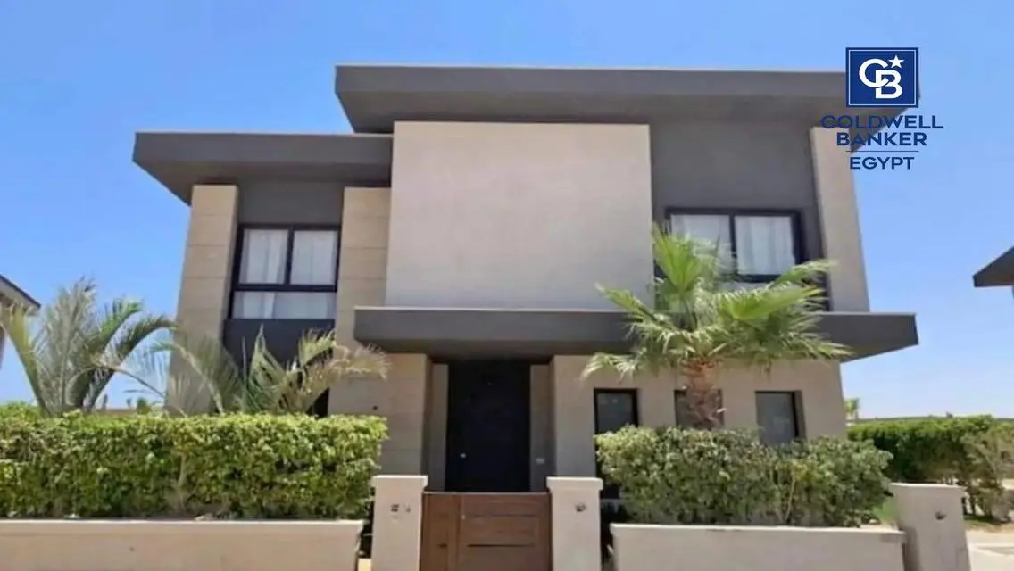 Townhouse with roof for sale | next to MV Aliva