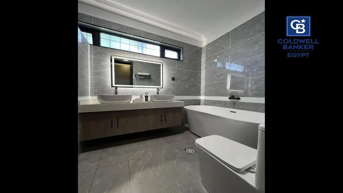 Townhouse with roof for sale | next to MV Aliva