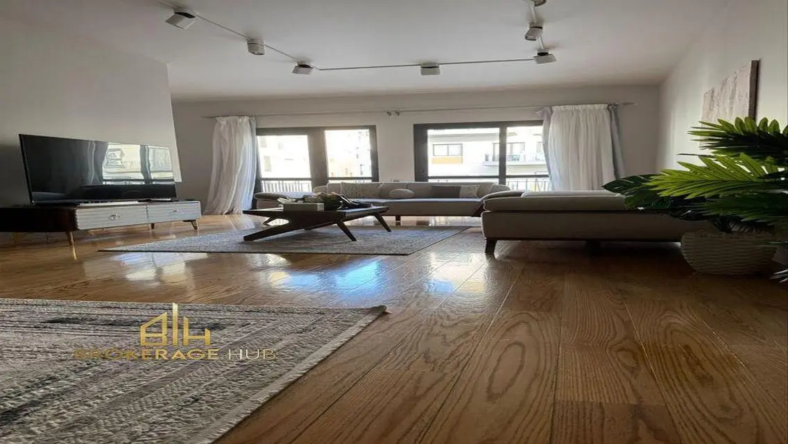 An apartment for rent in a location Eastown ,