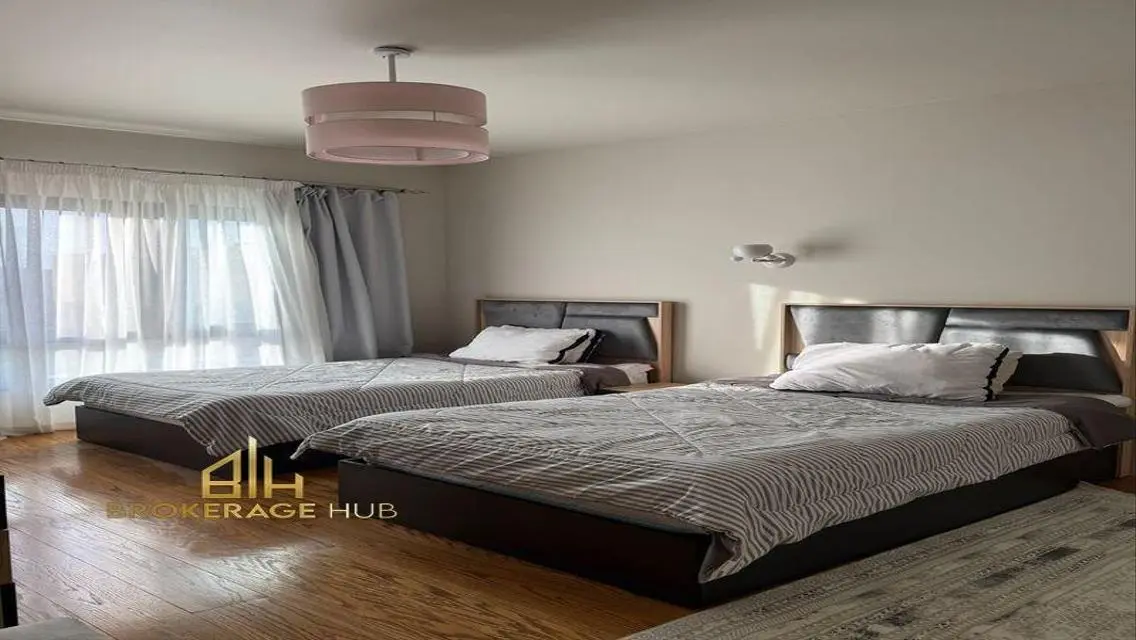 An apartment for rent in a location Eastown ,