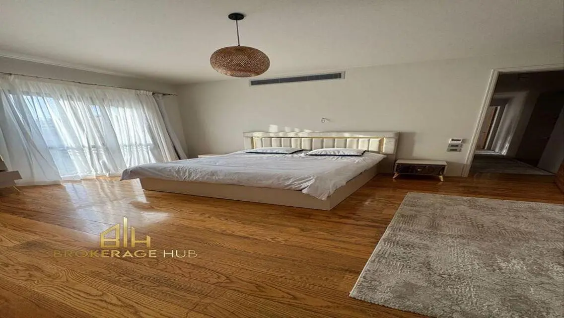 An apartment for rent in a location Eastown ,