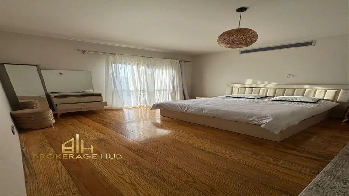 An apartment for rent in a location Eastown ,