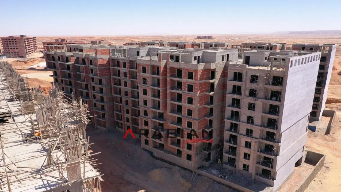 بمقدم 10% استلم شقة 160م بفيو مميز على البحيرات