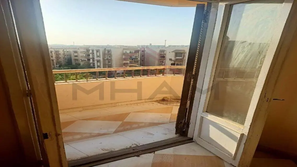 شقه للبيع عمارات البترول التجمع الخامس استلام فوري