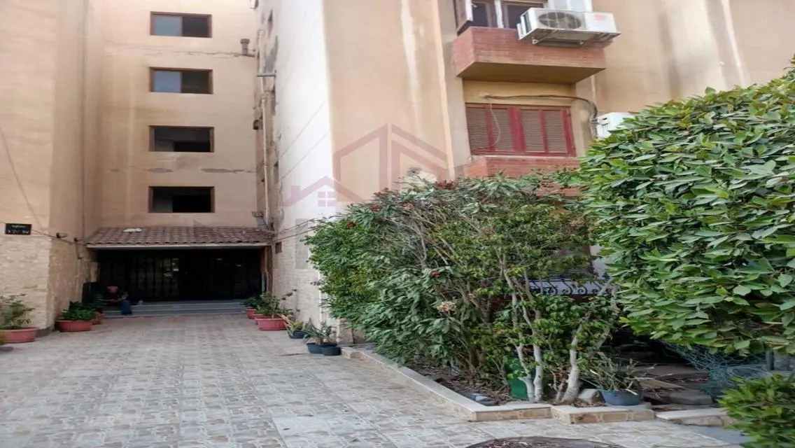 شقه للبيع عمارات البترول التجمع الخامس استلام فوري
