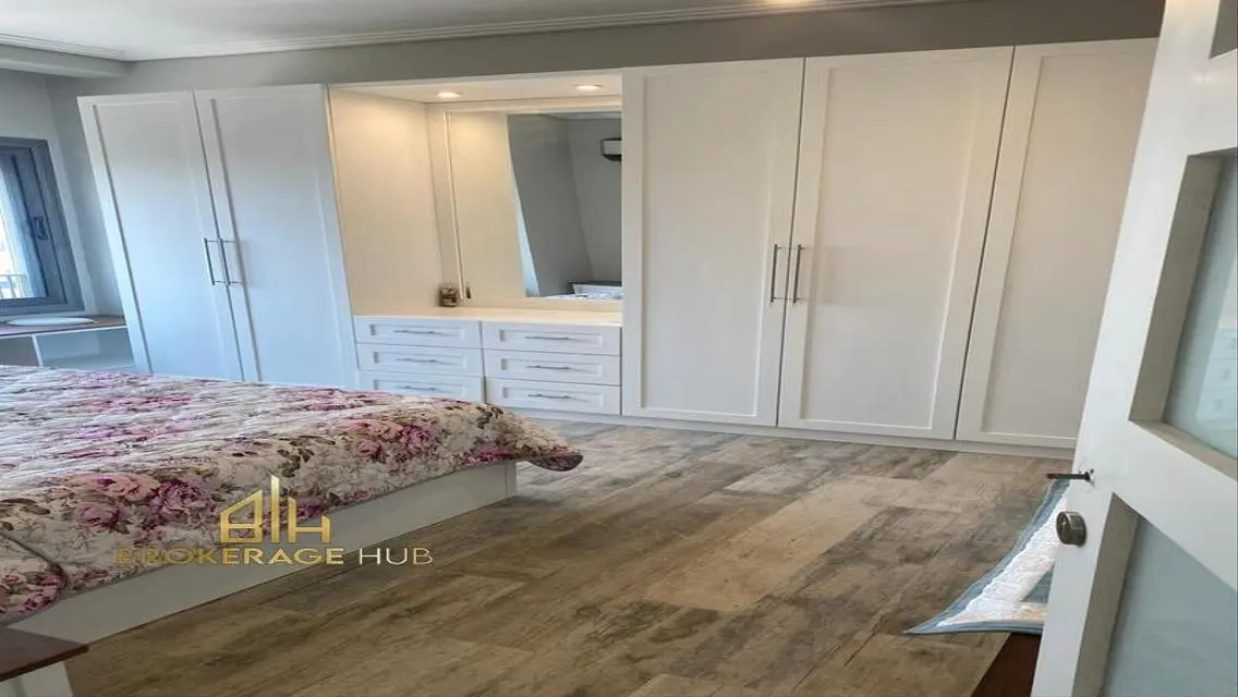An apartment for rent  in a location Eastown ,