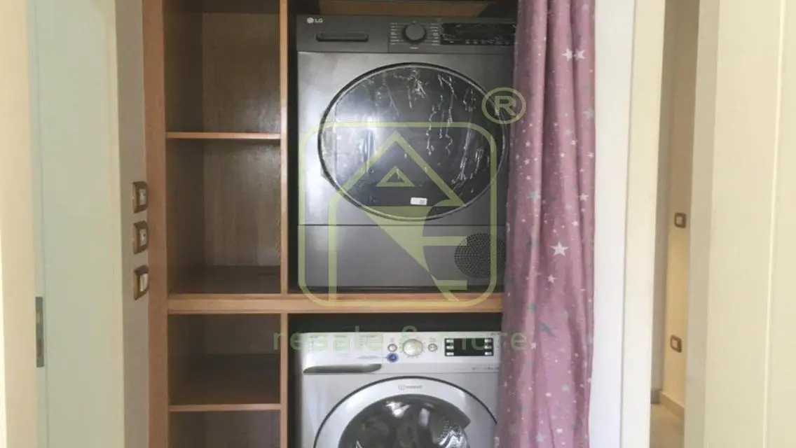 للايجار شقه ف وان١٦ سوديك بالتكييفات والمطبخ