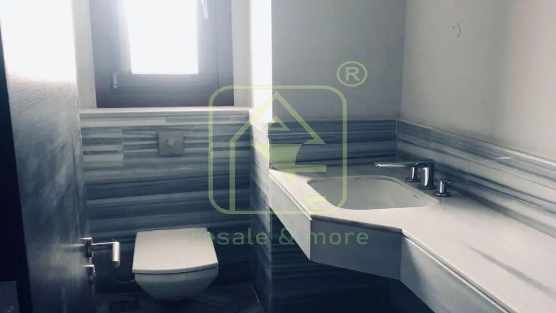 For Rent – Semi-Furnished Apartment in 40 West