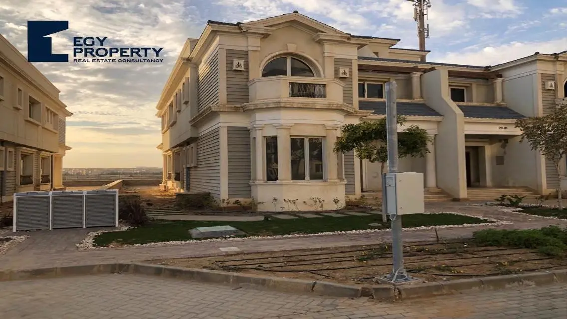 Ready to Move Villa Twin for sale Mountain View