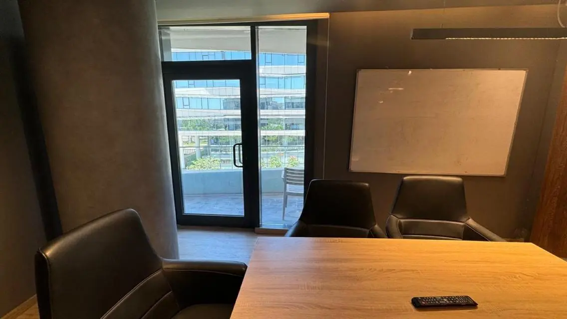 Office for Sale – Polygon X (Resale)