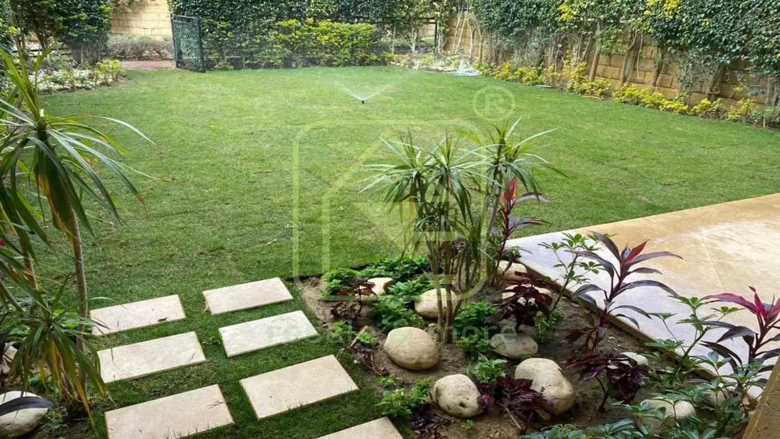 للايجار شقه ارضي بجاردن ف ويست تاون سوديك