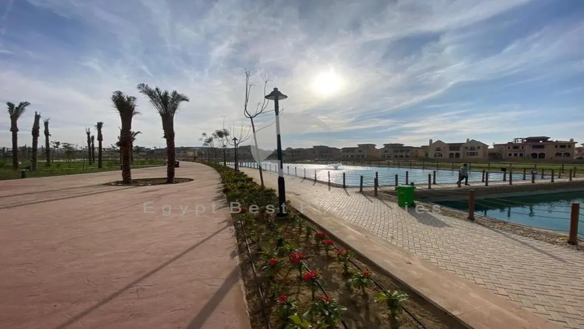 villa for sale in hyde park new cairo over 10years