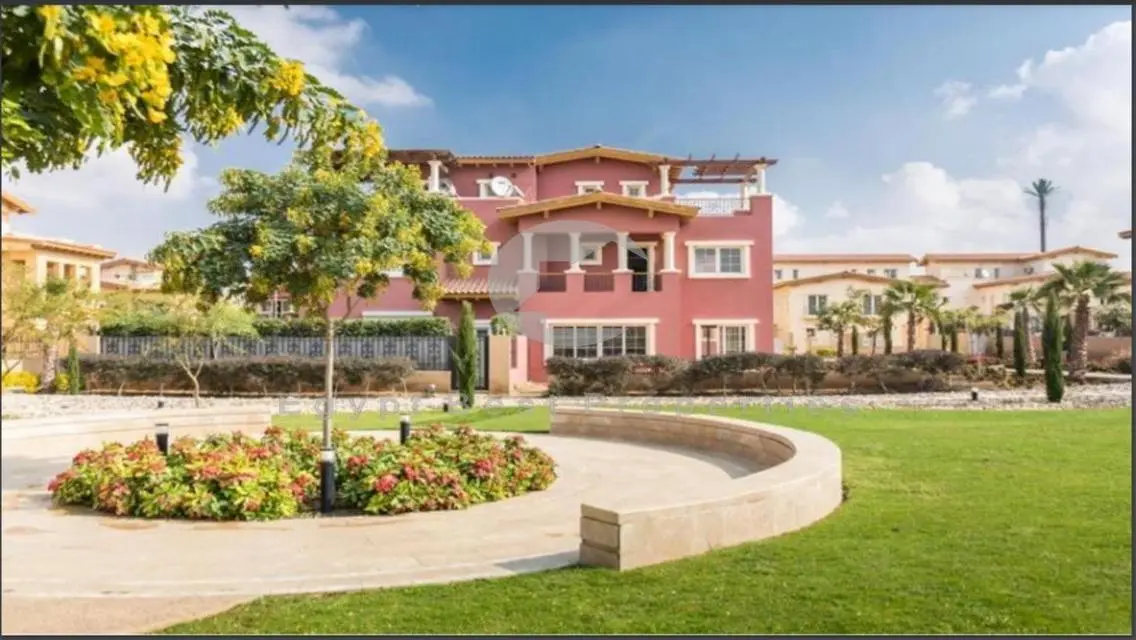 villa for sale in hyde park new cairo over 10years