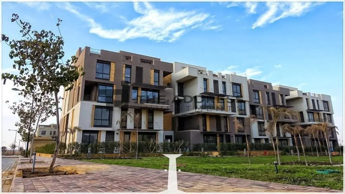 Premium Triplex 314m under market price at Eastown