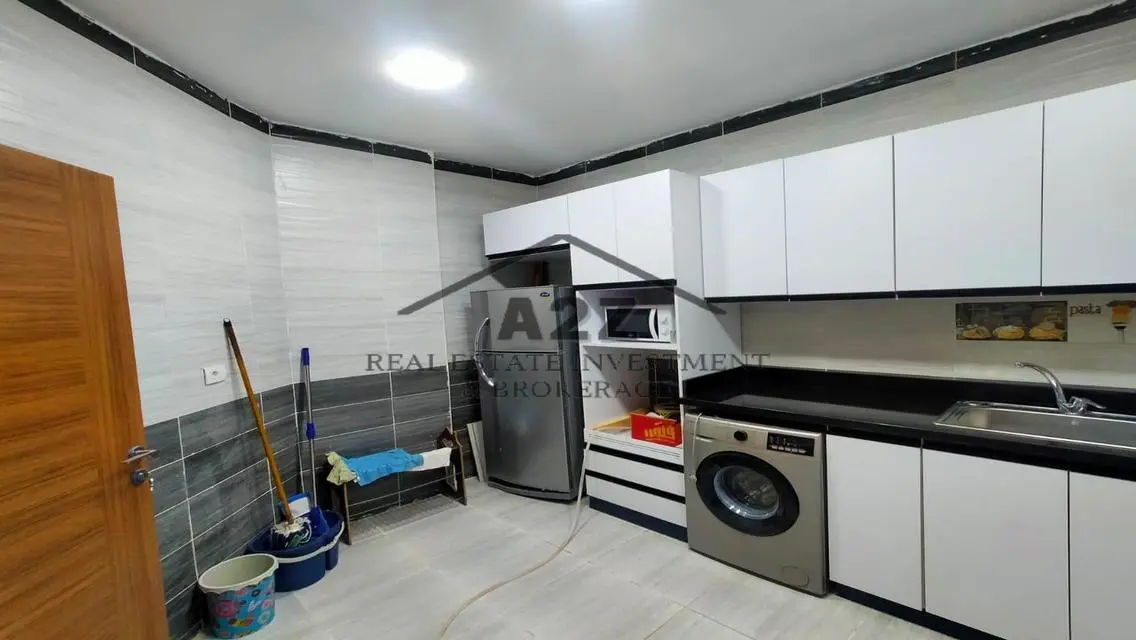 Spacious 160 sqm Apartment with Exceptional Amenities