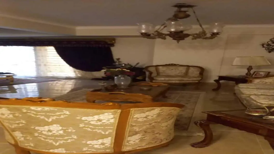 Luxury Apartment for Sale in Al-Mohager - EGP 10,400,000