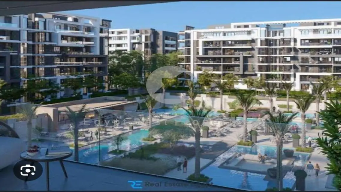 ground resale apartment in la vista best, price