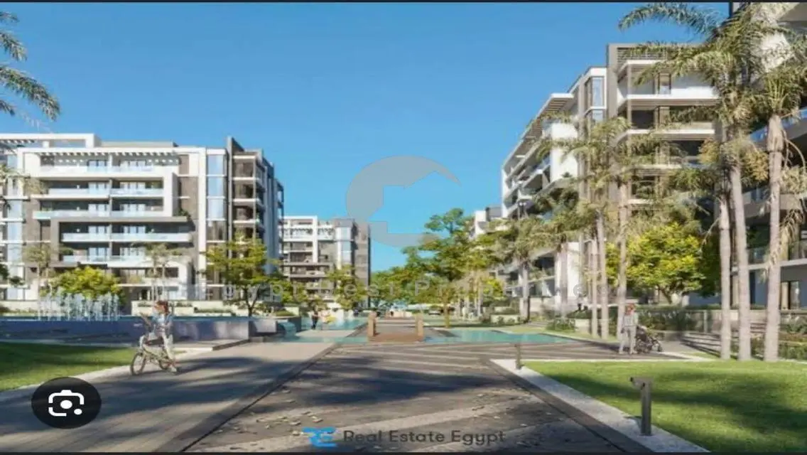 ground resale apartment in la vista best, price