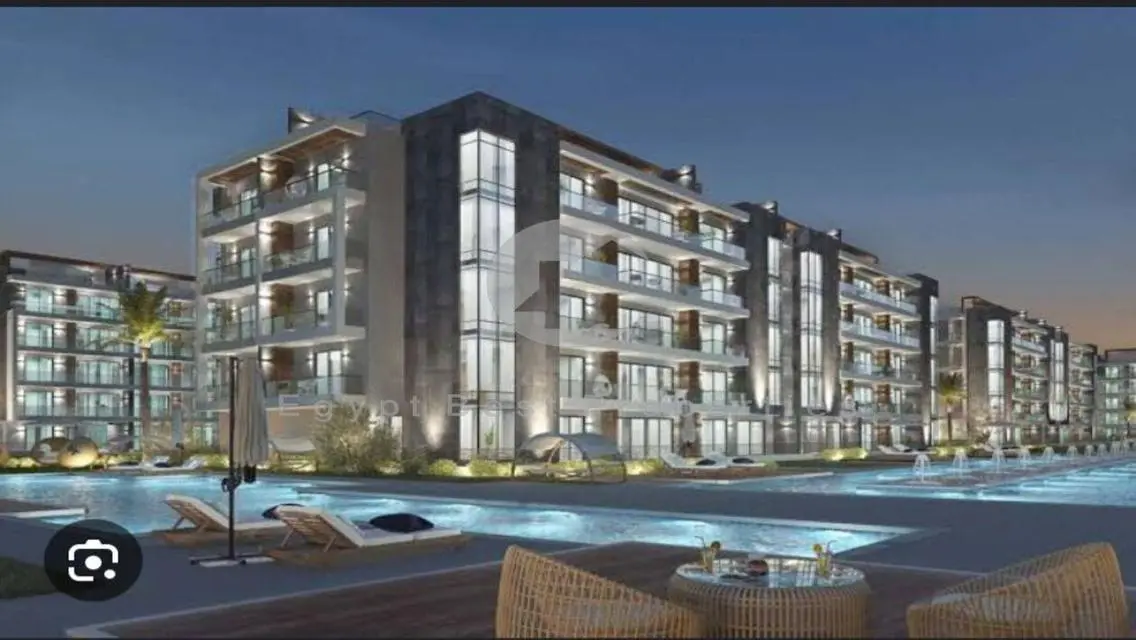 ground resale apartment in la vista best, price