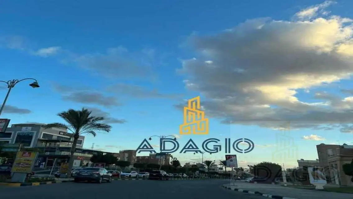 للبيع فيلا منفصله في بيفرلي هيلز موقع مميز