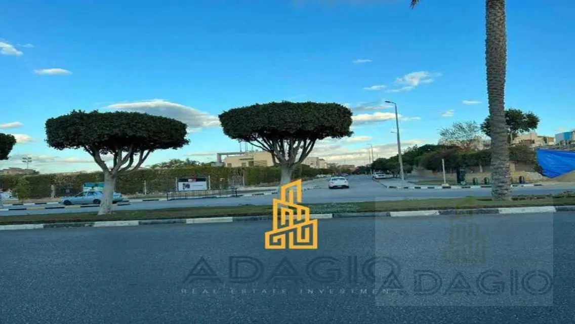 للبيع فيلا منفصله في بيفرلي هيلز موقع مميز