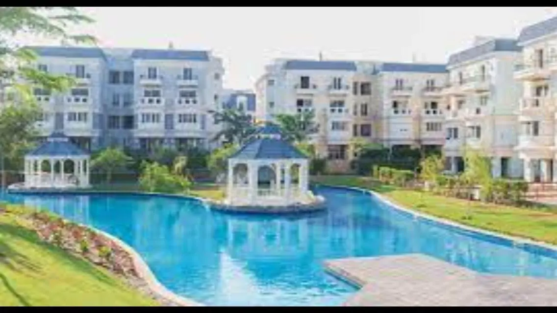 lvilla for sale in october park prime location