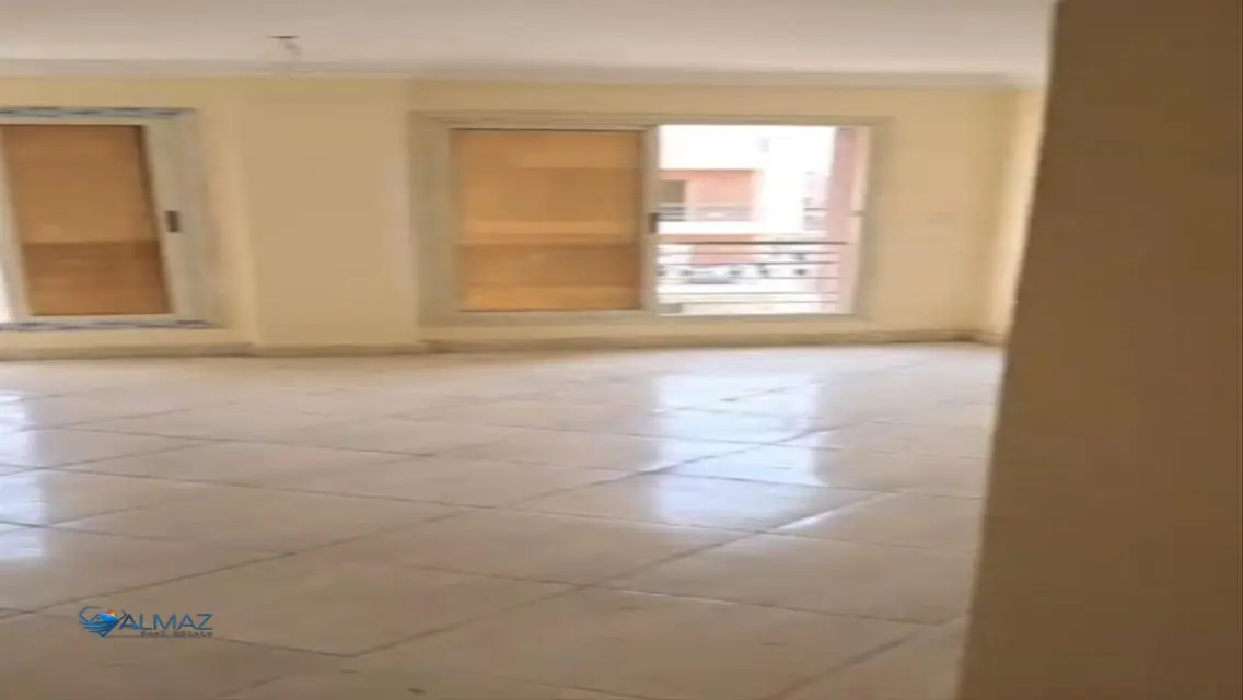 شقة سكنية راقية للبيع في منطقة س5131