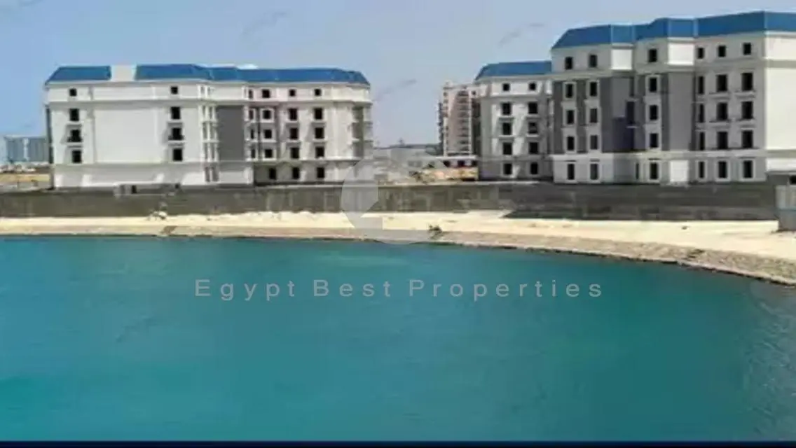 للبيع شالية 3 غرف سي فيو في العلمين استلام قريب  .