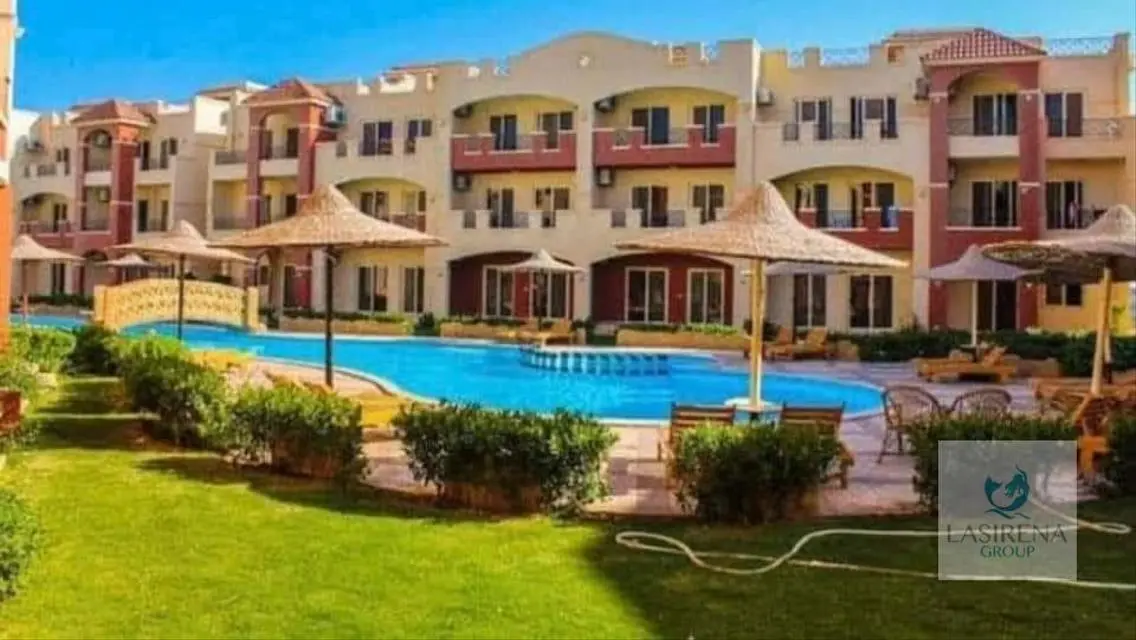 فيلا صف اول علي البحر مباشرة