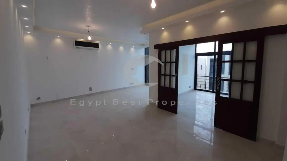 Apartment for sale ultra super lux in Waterwa 205m